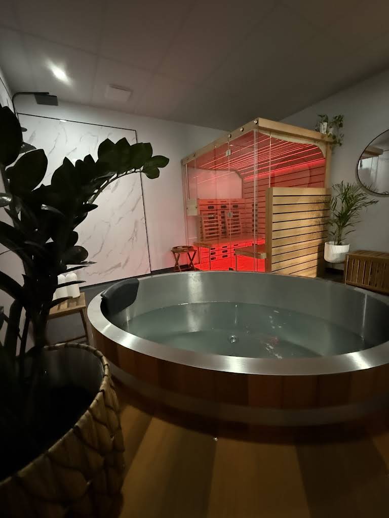 Ultimate recovery lounge, Wanneroo, WA
