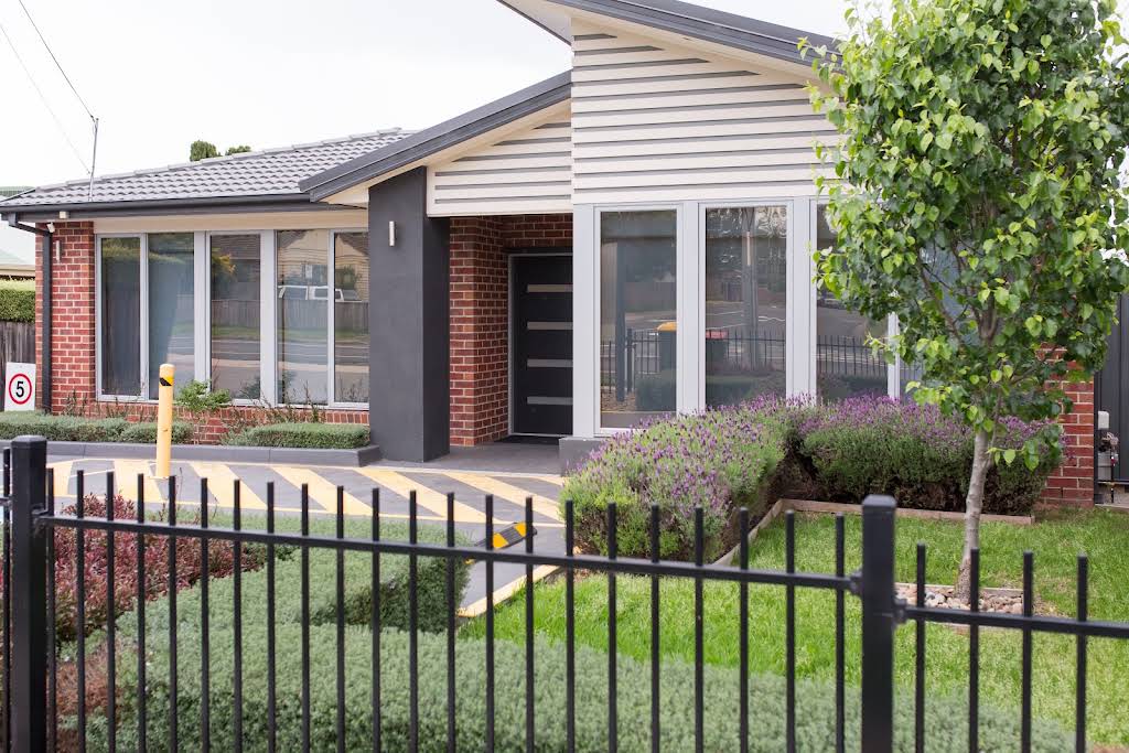 Back Into Health, Blackburn North, VIC